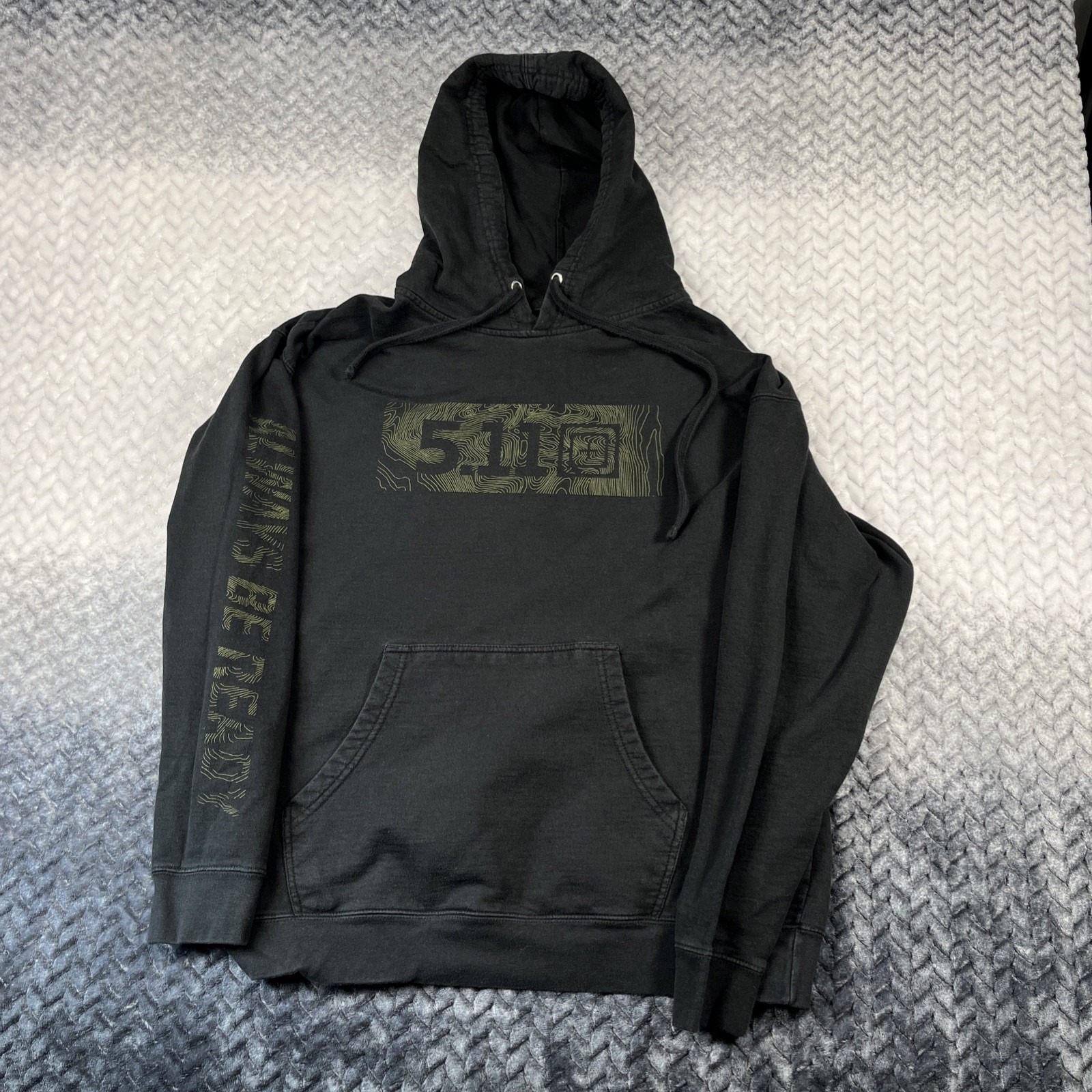 5.11 Tactical Hoodie Mens Size M Black Camo Logo Pullover Sweatshirt Sweater